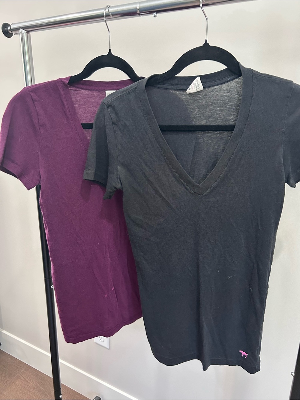 Women's V-Neck Short-Sleeve Tee - Black